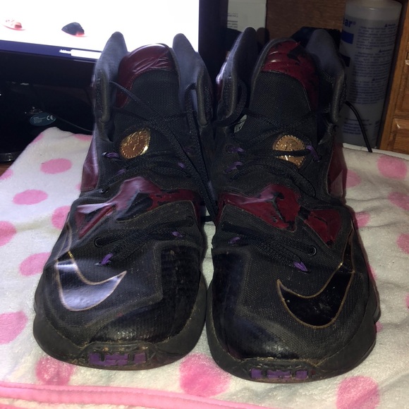 Basketball shoes size 12 - Picture 3 of 3